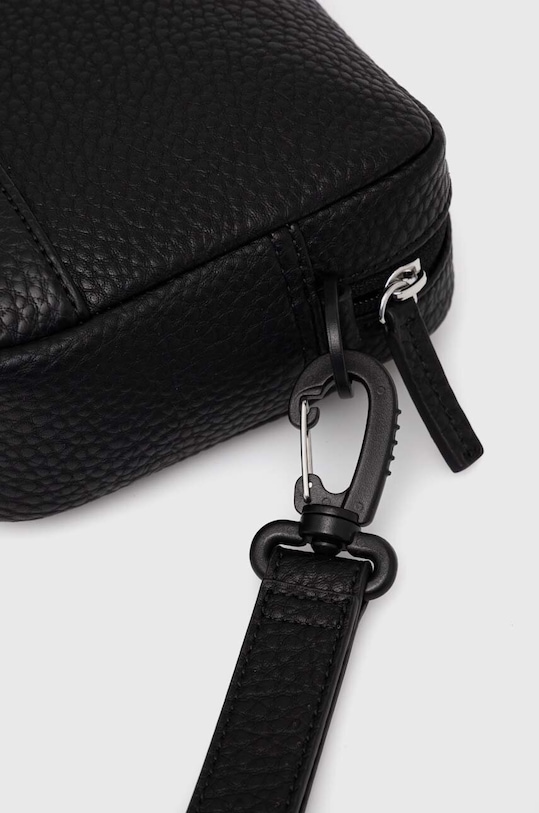 Akcesoria Armani Exchange kosmetyczka 958542.CC828.NOS czarny