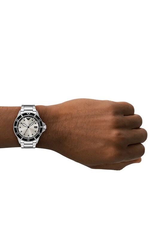 Годинник Emporio Armani WORLD EXPLORER срібний AR11683