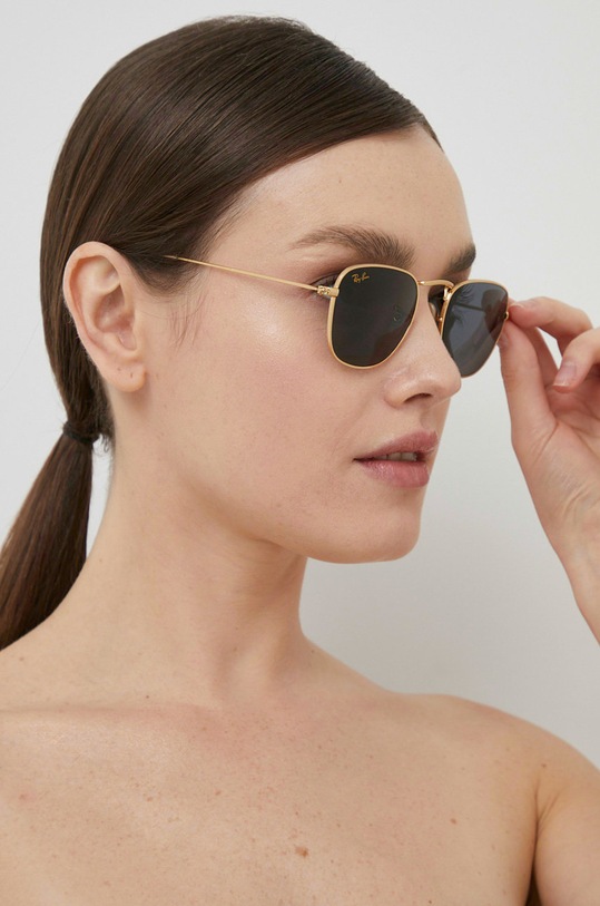 Akcesoria Ray-Ban - Okulary przeciwsłoneczne FRANK 0RB3857.9196R5 złoty