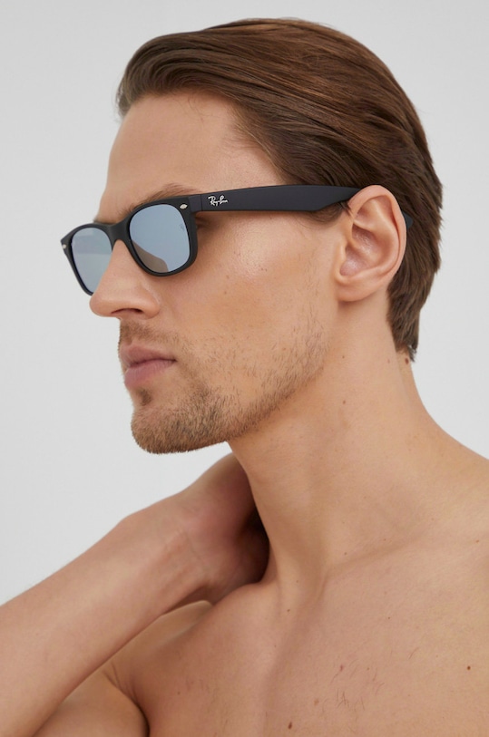 Brýle Ray-Ban NEW WAYFARER černá 0RB2132.622/30