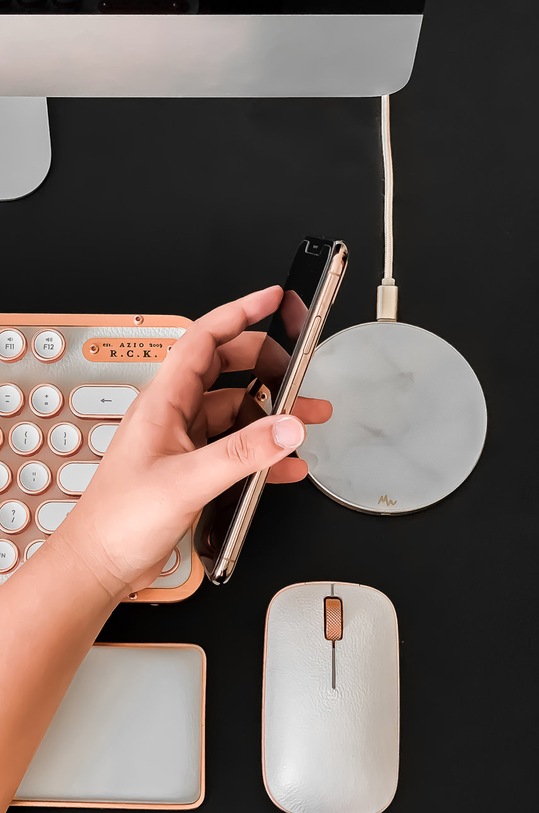 Marie Wolt - Incarcator wireless alb 1001G.