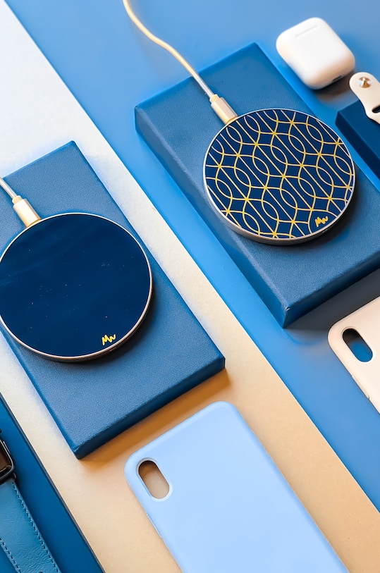 Marie Wolt - Incarcator wireless multicolor 1010G