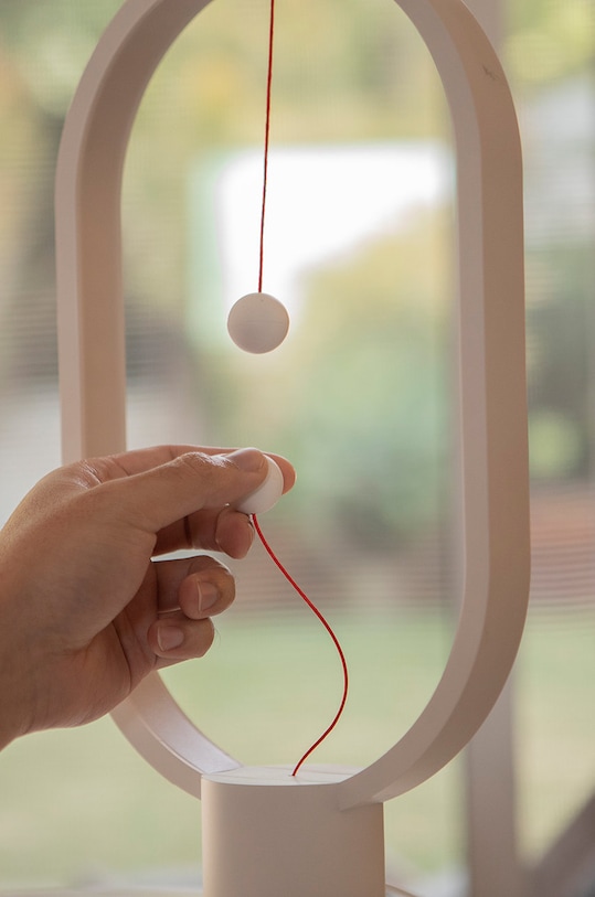 Allocacoc - Stolná lampa Heng Balance DH0075RD/HBLEUC