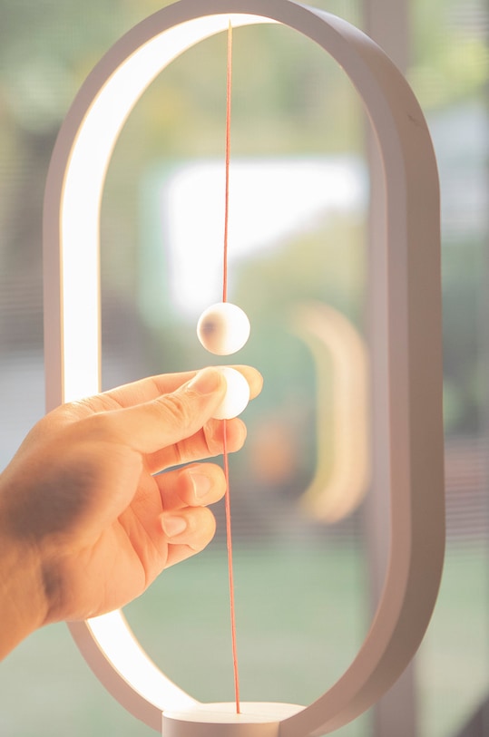 Allocacoc - Stolná lampa Heng Balance DH0075RD/HBLEUC