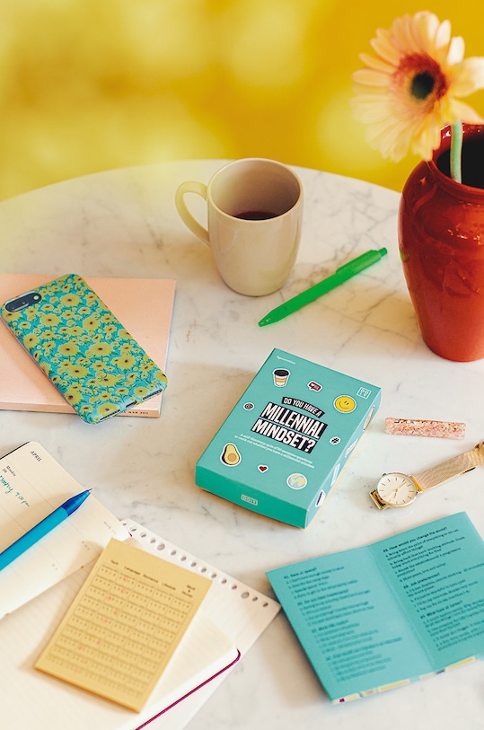 DOIY gra quiz Do You Have A Millennial Minds? turkusowy DYQUIZMIL