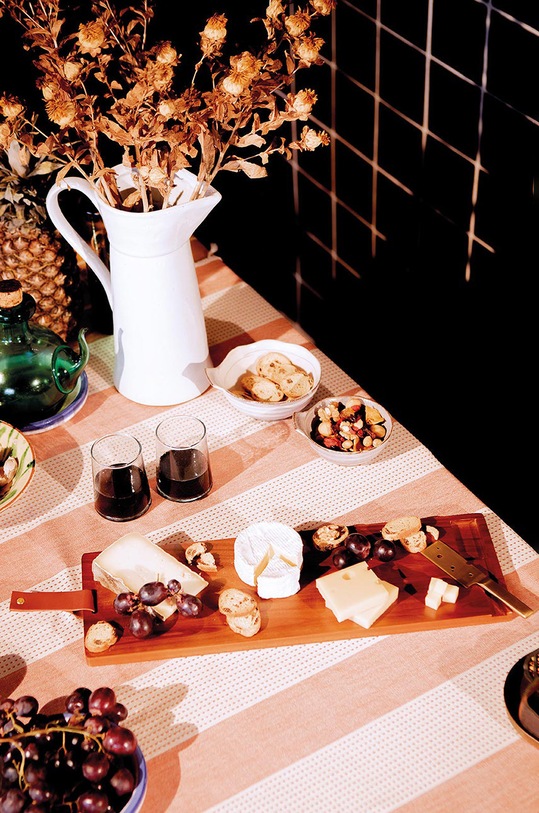 DOIY deska do serwowania z wbudowanym nożykiem DYCHEESEPOL brązowy