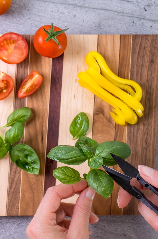 Veritable autonomiczny ogródek domowy Smart VPOT.SSBAS.PL.27