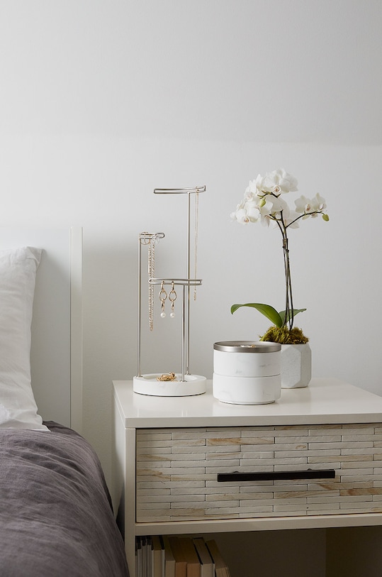 Umbra pojemnik na biżuterię 299470.491