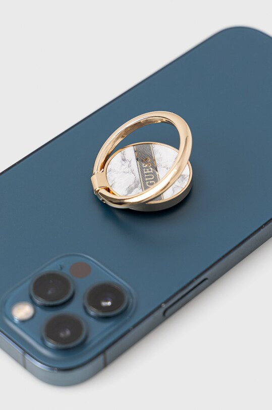 Samolepiaci držiak na mobil Guess Uchwyt Ring Stand GURSHCHMAG biela AA00