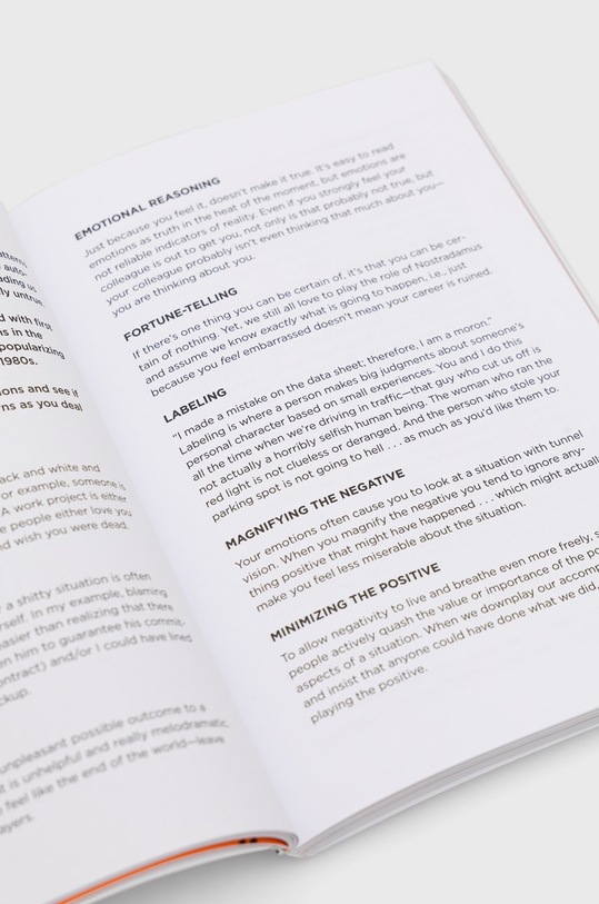 HarperCollins Publishers książka The Subtle Art Of Not Giving A F*ck Journal, Mark Manson 9780008542474 multicolor AA00
