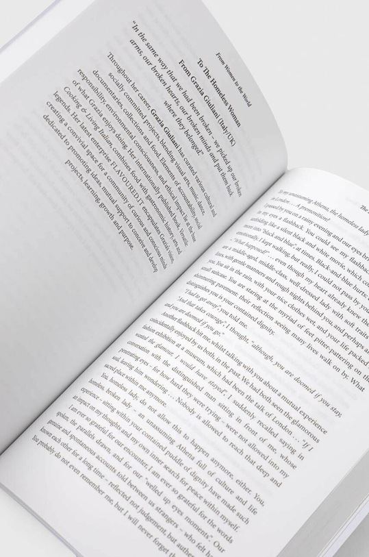 Kniha Bloomsbury Publishing PLC From Women to the World, Elizabeth Filippouli 9780755648191 viacfarebná AA00