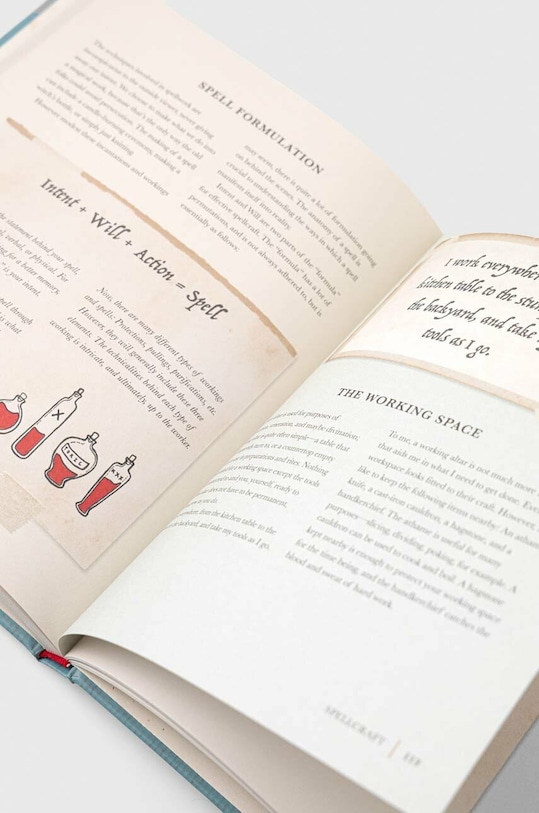 Ryland, Peters & Small Ltd książka The Witch of The Woods, Kiley Mann 9781800651692 multicolor AA00