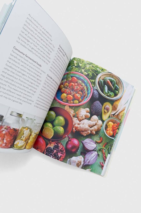 Альбом Ryland, Peters & Small Ltd The Book of Korean Self-Care, Isa Kujawski 9781800652040 барвистий AA00