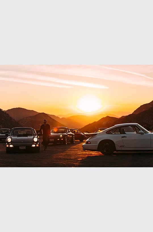 Książka Porsche 911 : The Ultimate Sportscar as Cultural Icon by Ulf Poschardt, English GE1140. multicolor AA00