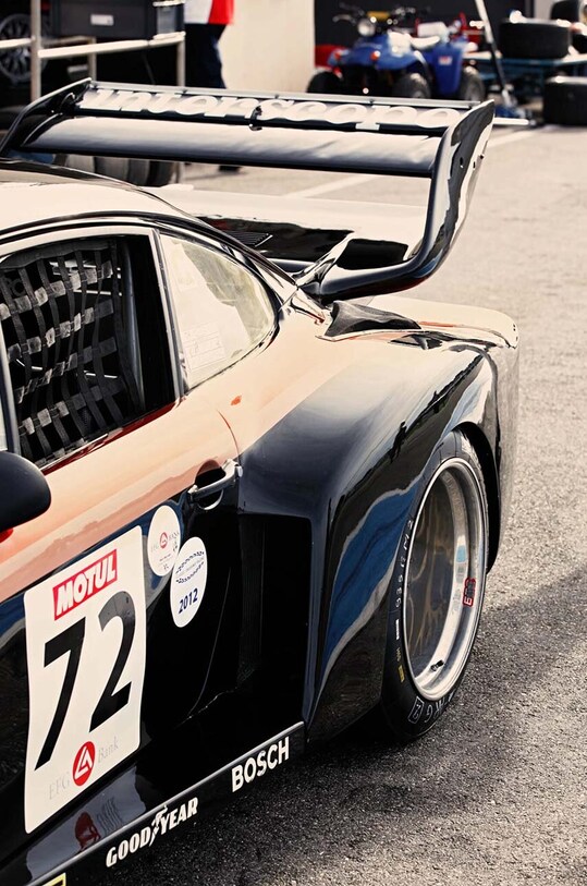 carte Porsche 911 : The Ultimate Sportscar as Cultural Icon by Ulf Poschardt, English GE1140. multicolor