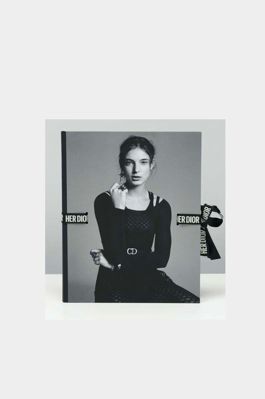 Книга home & lifestyle Her Dior by Maria Grazia Chiuri, Maria Luisa Frisa, English барвистий RI1197