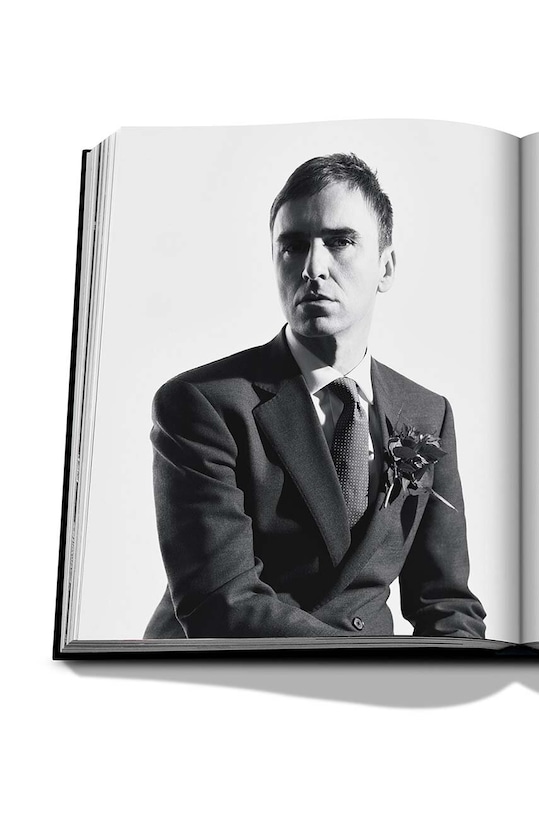Knjiga Assouline Dior by Raf Simons byTim Blanks, English šarena 9781649800213