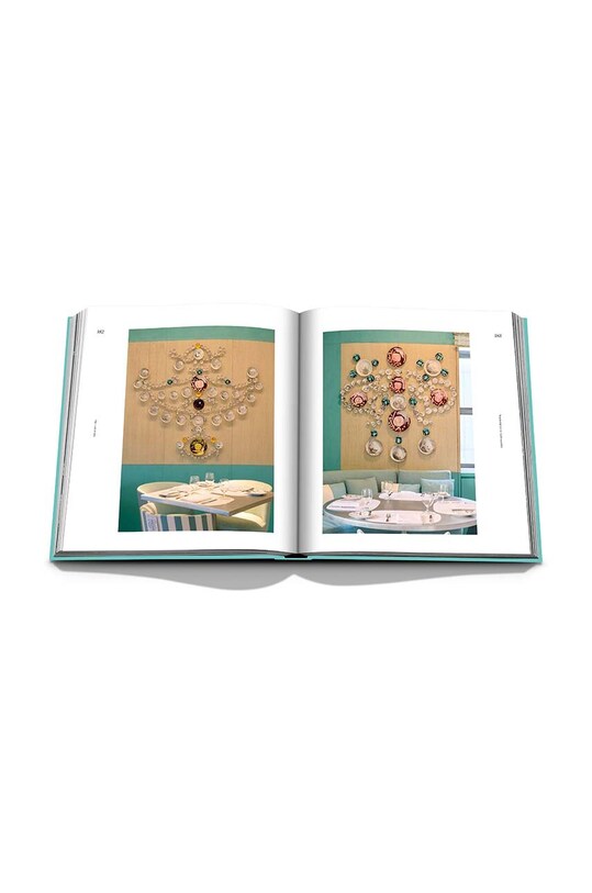 Книга Assouline Tiffany & Co: Landmark byAlba Cappellieri, Christopher Young, English 9781649802200