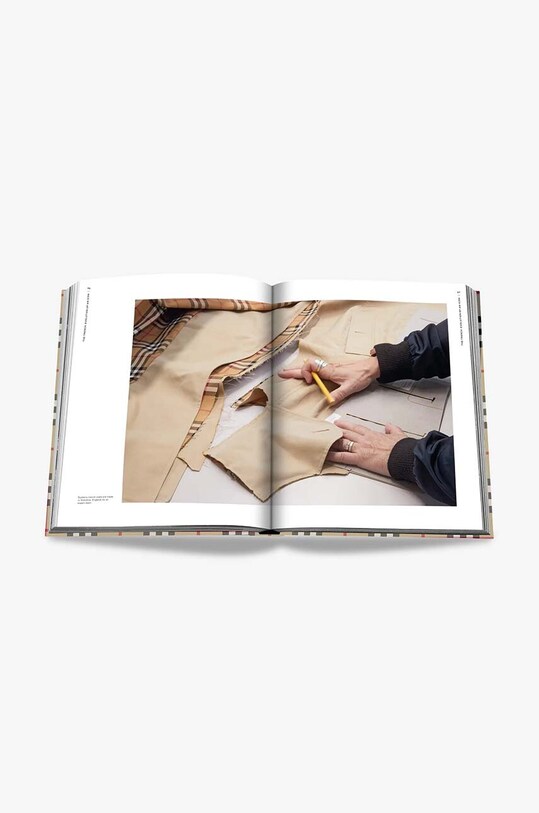 Assouline książka Burberry by Alexander Fury, English 9781649801609