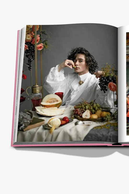 Assouline książka 18th Century Style by Sophie Motsch, Emmanuel Sarméo, English 9781649803238