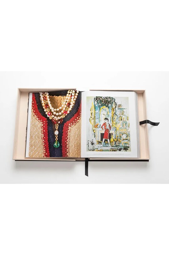Книга Assouline Chanel: The Impossible Collection by Alexander Fury, English 9781614288107