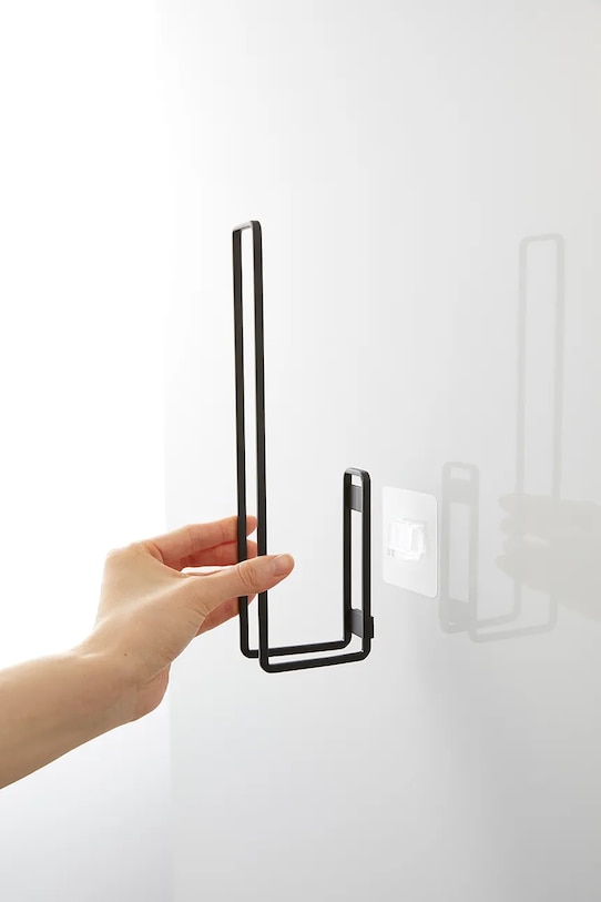 Yamazaki suport pentru hârtie igienică Tower 5990 negru AA00