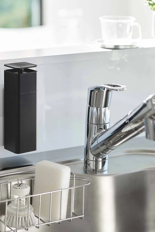 Yamazaki dozator za sapun od plastike 5,5 x 6 x 18,5 cm 5591 crna