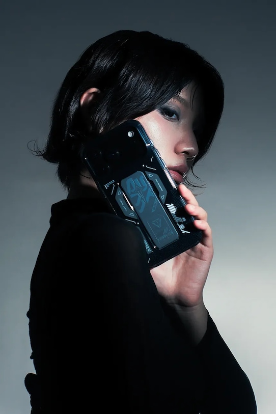 Калъф за телефон с вграден магнитен пръстен Skinarma Helion iPhone 17 Pro Max SK.2025PP6.9.HELO.GRA черен