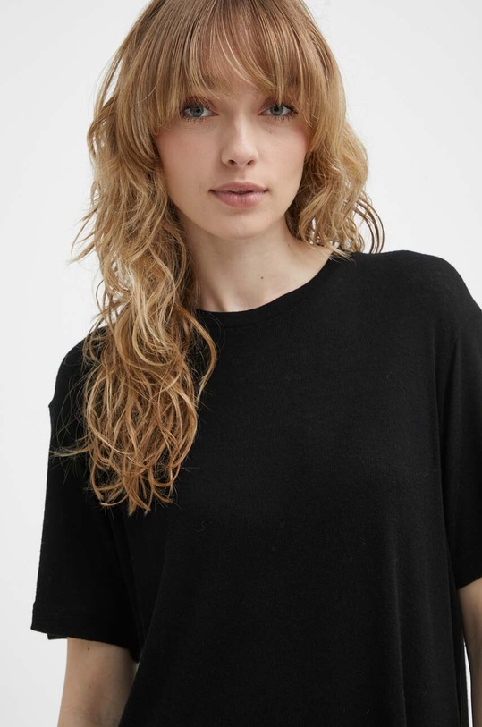 Majica kratkih rukava s dodatkom vune Day Birger et Mikkelsen crna DAY100422