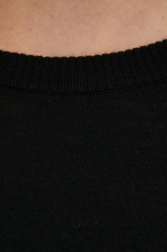 Вълнена тениска Day Birger et Mikkelsen Carolina DAY100052 черен