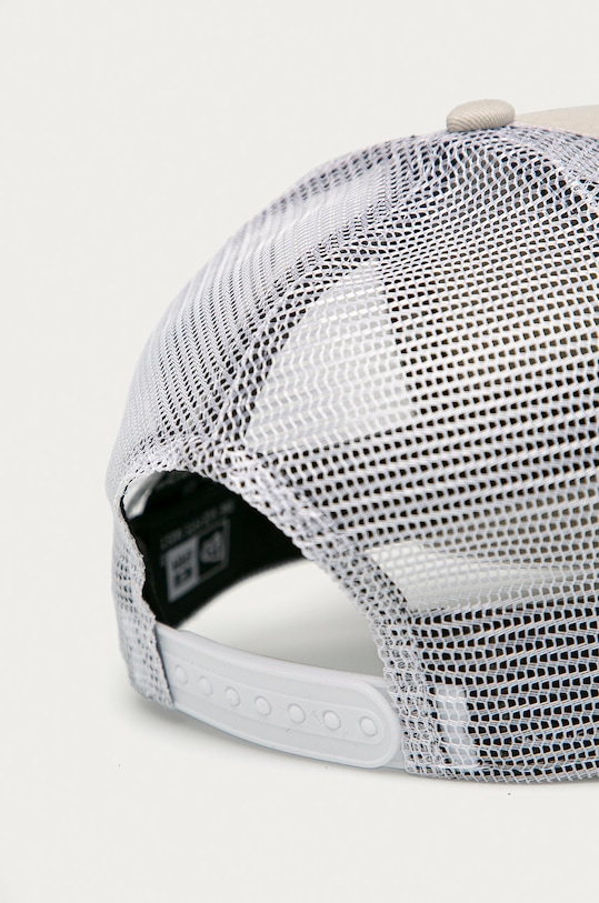 Akcesoria New Era Czapka LEAGUE ESSENTIAL 9FORTY® EF TRUCKER 12523893 beżowy