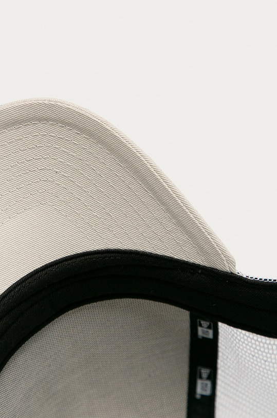 New Era Czapka LEAGUE ESSENTIAL 9FORTY® EF TRUCKER beżowy 12523893