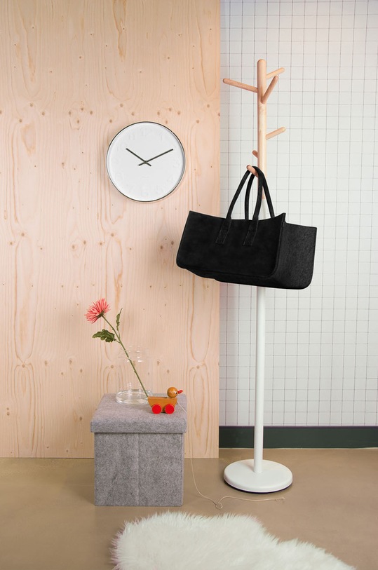 Present Time suport de ziar PT1464BK negru AA00