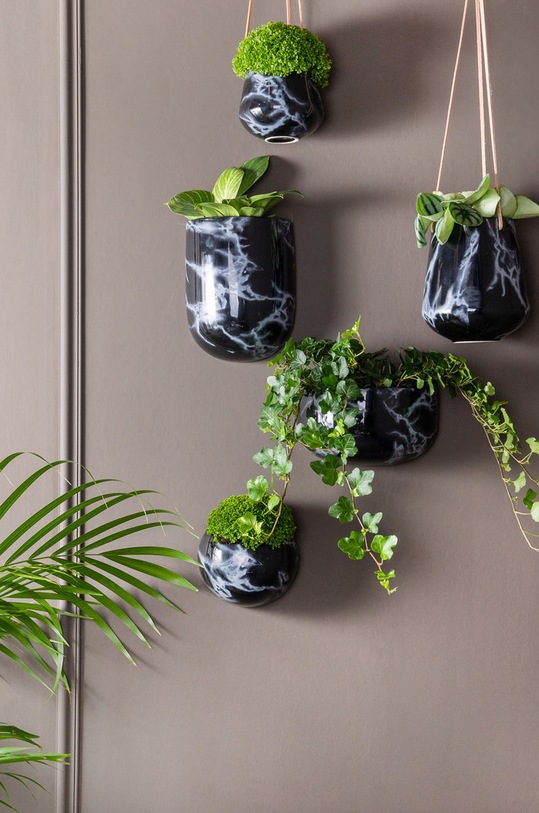 Present Time nástěnný hrnec PT3736BK černá