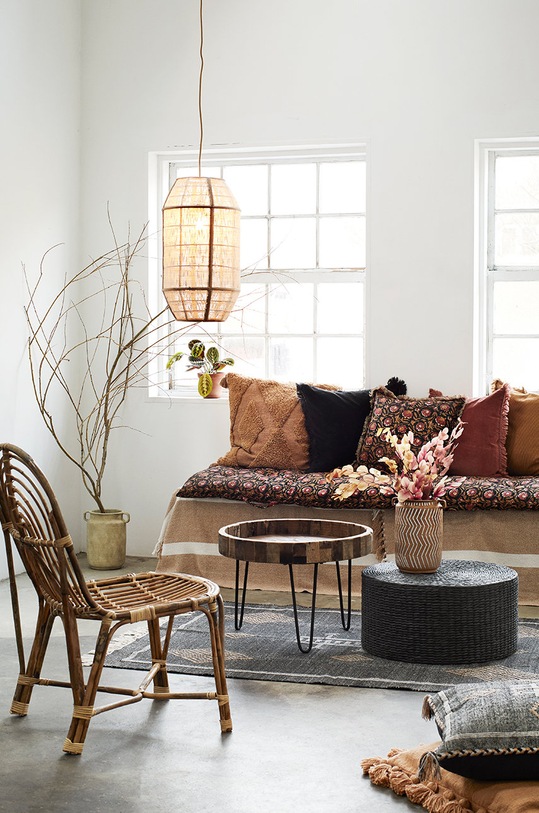 Salon i sypialnia Madam Stoltz wazon dekoracyjny HY191061.HI.L beżowy