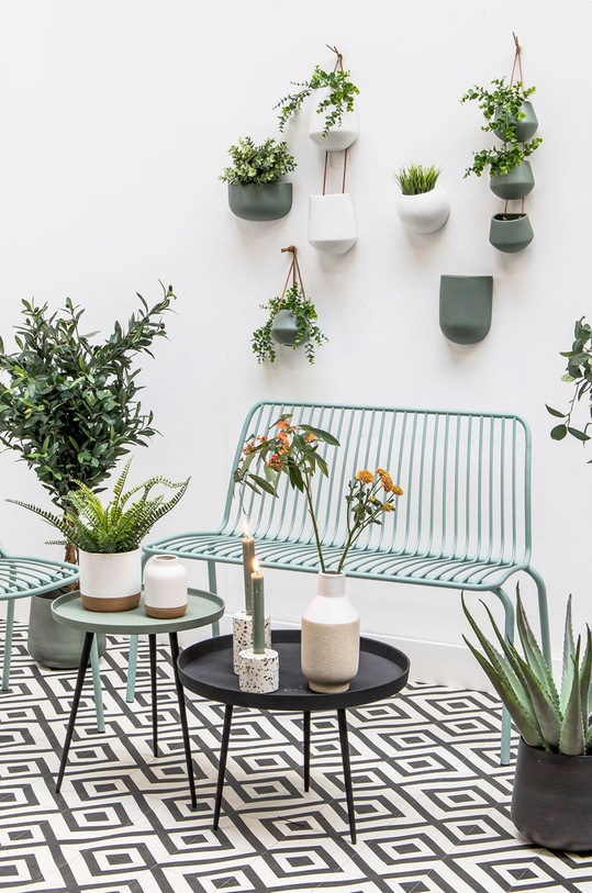 Present Time doniczka ścienna PT3382WH biały