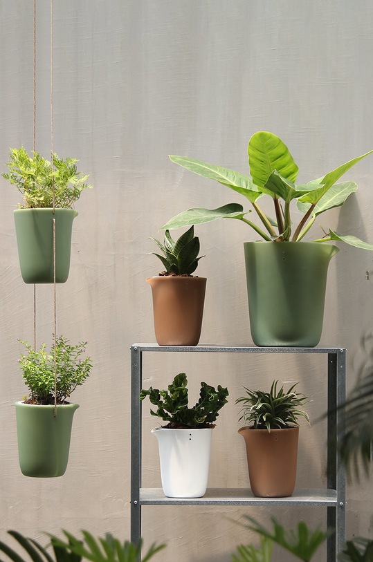 Qualy květináč se zavlažovacím systémem 10308.WH.GY bílá