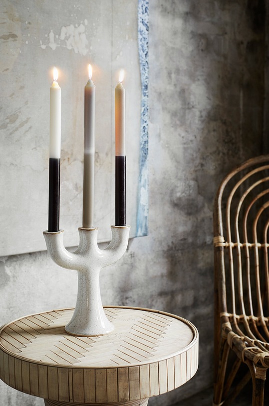 Madam Stoltz świecznik dekoracyjny biały HY20022.21W