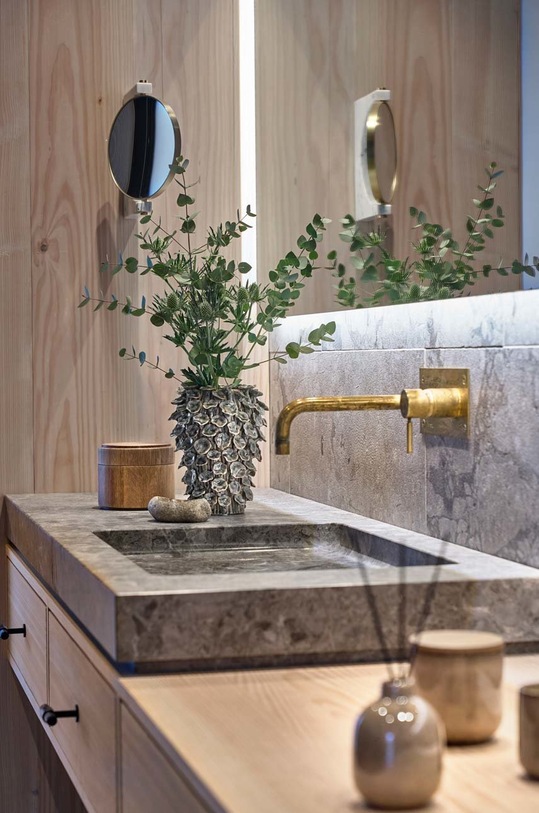 Декоративная ваза Villa Collection Stren мультиколор 12439.