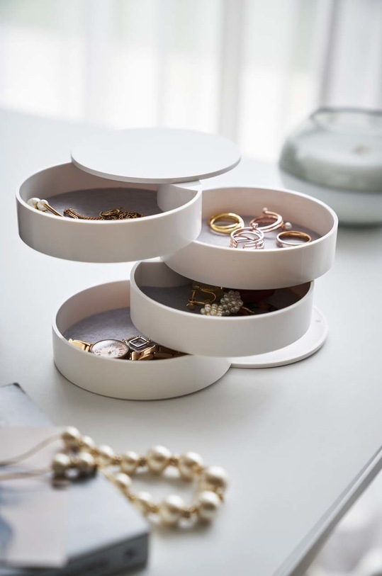 Organizér na šperky Yamazaki Tower 4068 biela