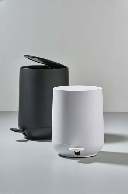 Kupaonica Koš za smeće Zone Denmark Nova 5 L 330130. crna