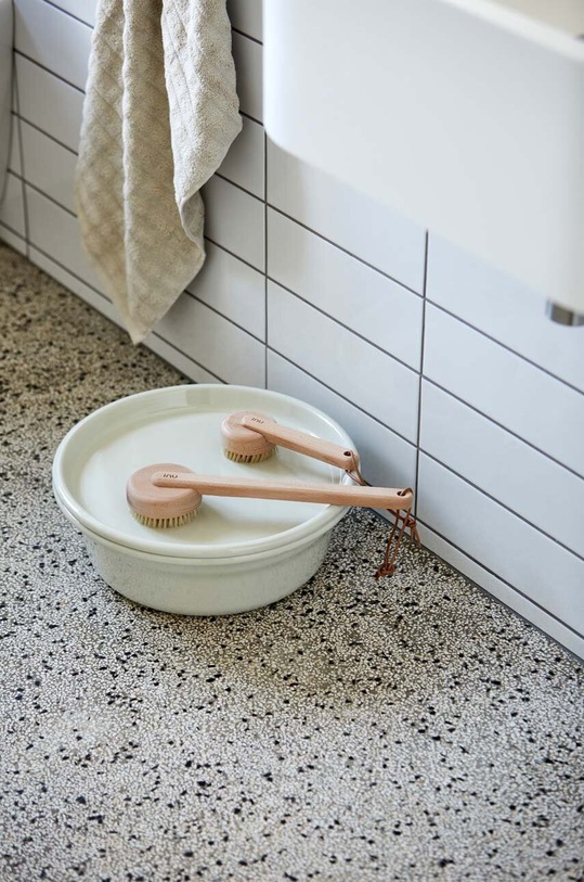 Četka za suhu masažu Zone Denmark Inu šarena 11000