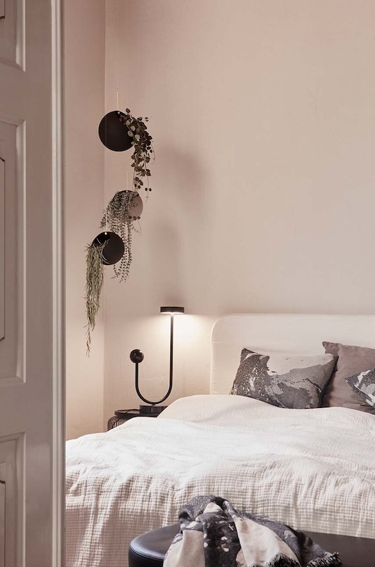 Obývacia izba a spálňa Závesný kvetináč AYTM Globe 509510002011 viacfarebná