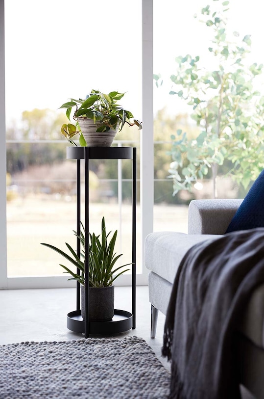 Stojalo za rastline Yamazaki Tower črna 4367