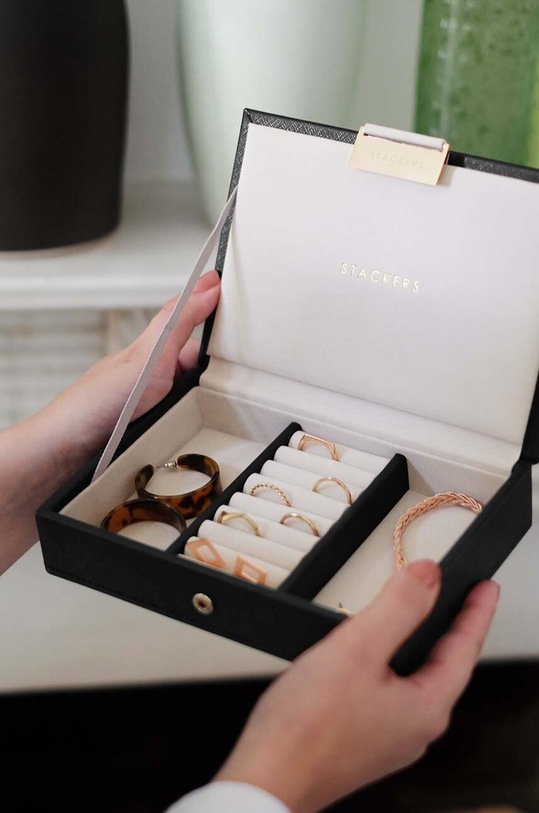 Organizér na šperky Stackers čierna 75466