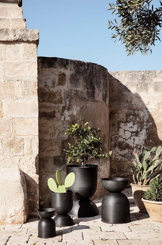 ferm LIVING ghiveci de flori Hourglass Pot M 100130629 negru