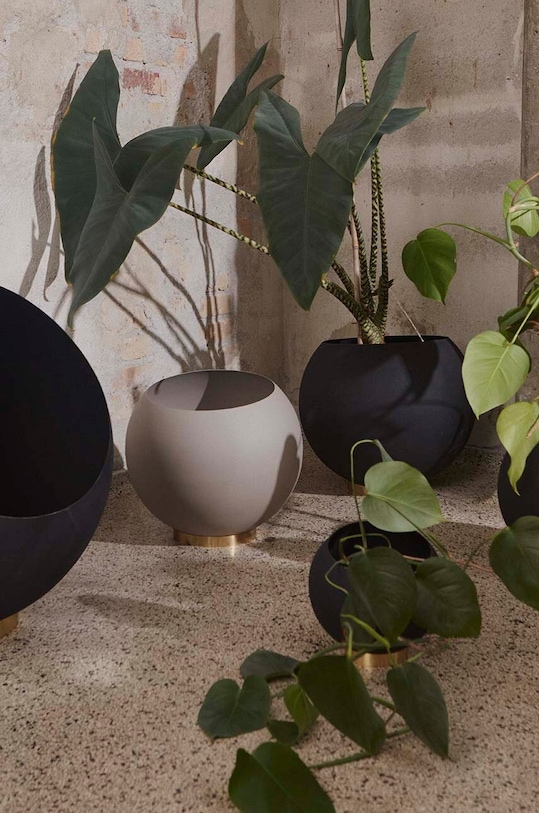 AYTM doniczka Globe czarny 504670050015