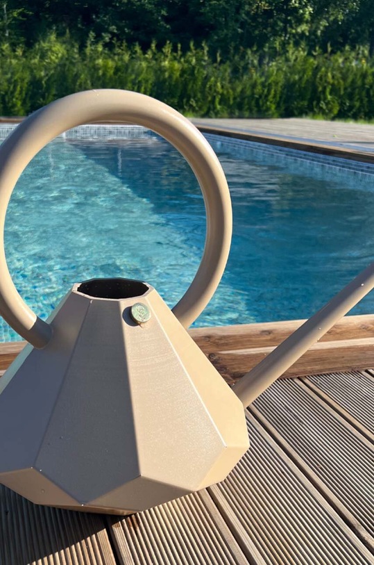 Σαλόνι και υπνοδωμάτιο Ποτιστήρι Garden Glory Sand 8 L 19532.GG μπεζ