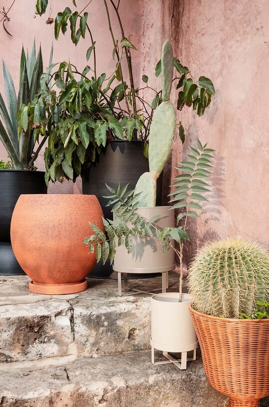 Квітковий горщик зі стелажем ferm LIVING Bau Pot 1104263536 бежевий AA00