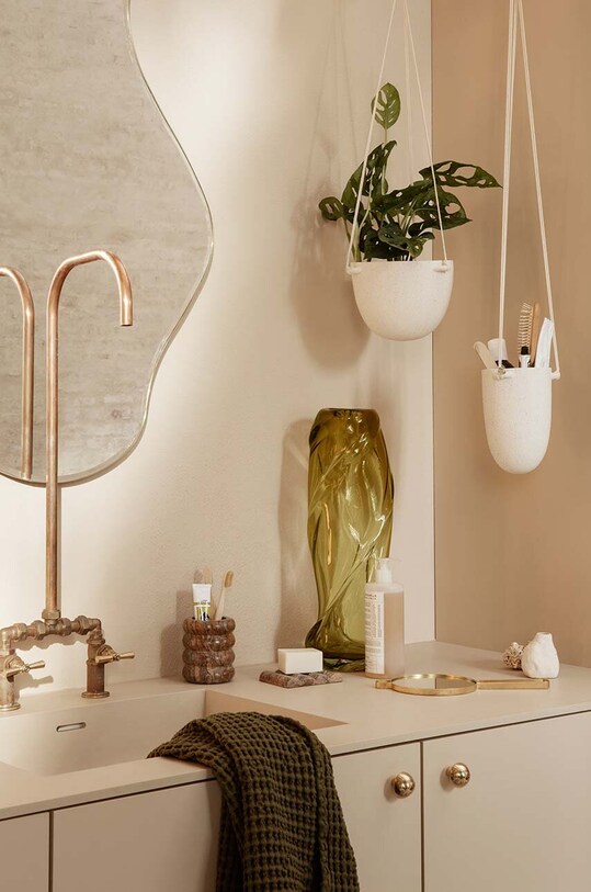 Nappali és hálószoba ferm LIVING lógó virágcserép Speckle Hanging Pot L 1104263154 fehér